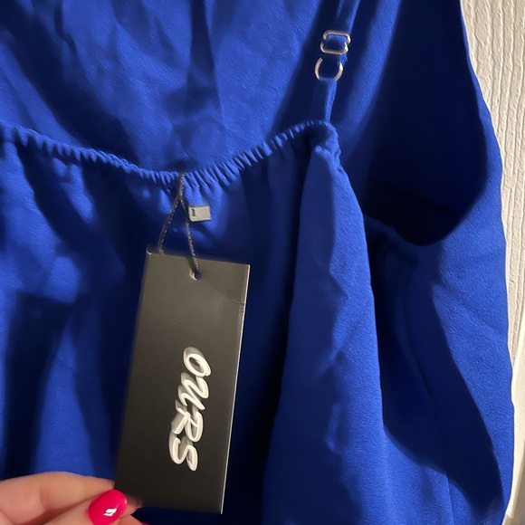 Dress - Picture 5 of 5